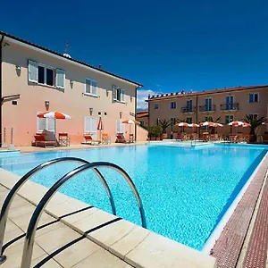varo-village-hotel.it-tuscanyhotel.com/