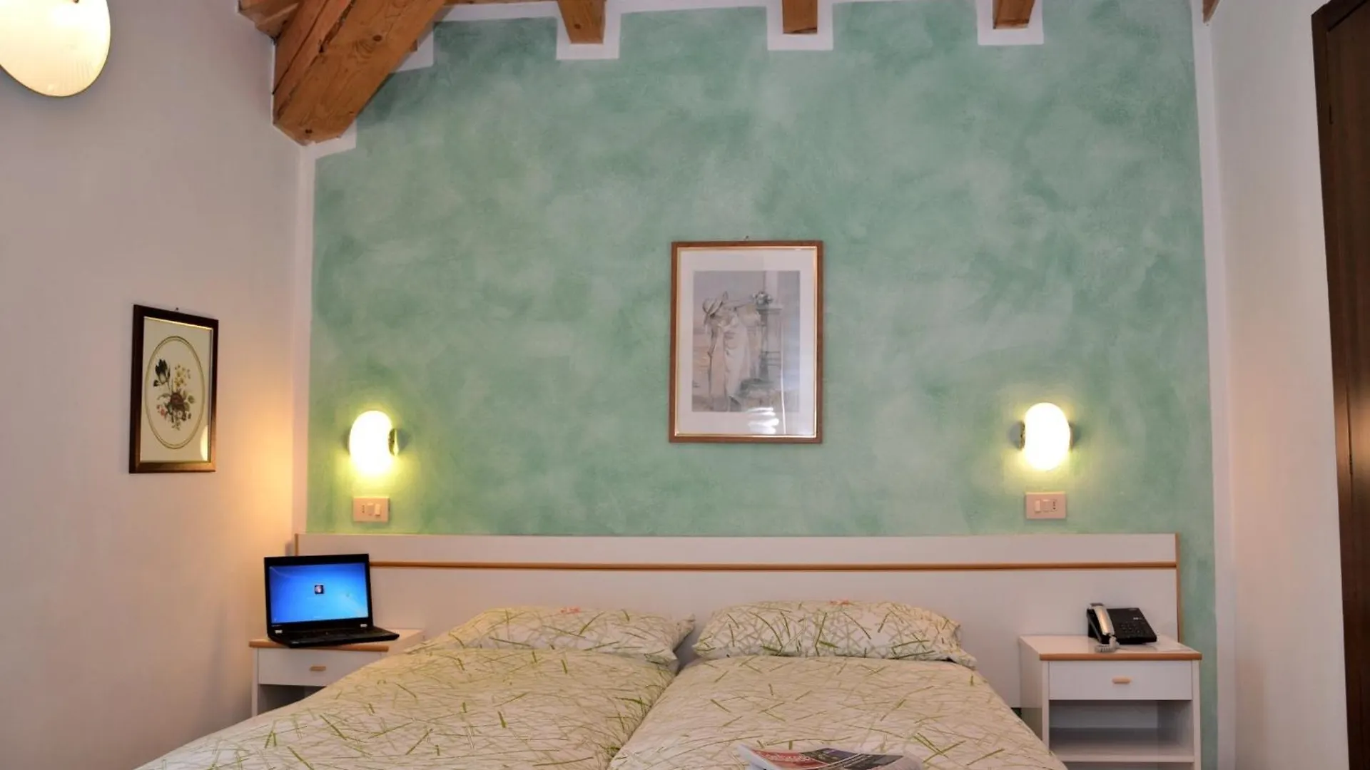 ***  Stella D'Oro - Hotel & Apartments Tremosine إيطاليا